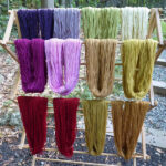 Versicolor yarns
